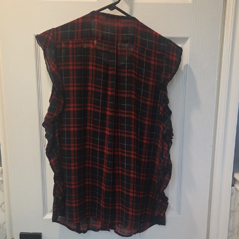 Chic Red Plaid Ruffle Blouse - Picture 2 of 2